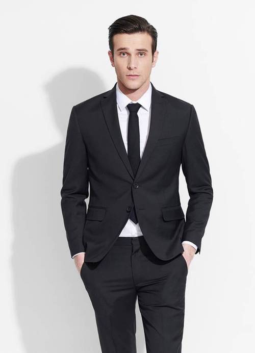 王小萍 视觉与舞美负责人